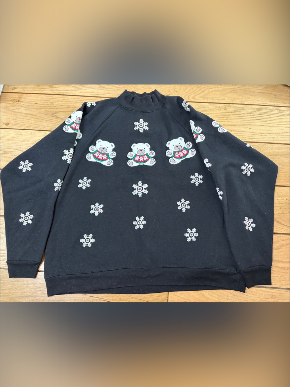 Black Women's Sweatshirt with Festive Bear and Snowflake Motif